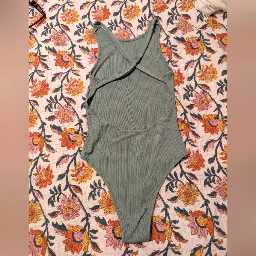 SHEIN Sage Green Ribbed Bodysuit Size medium